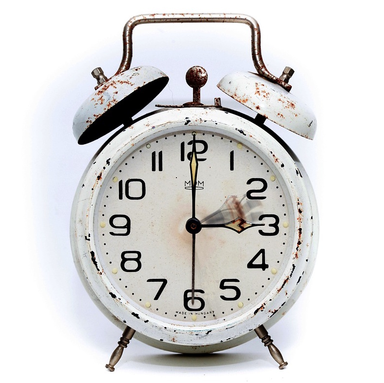 Pour des réunions CSE plus respectueuses reveil horloge